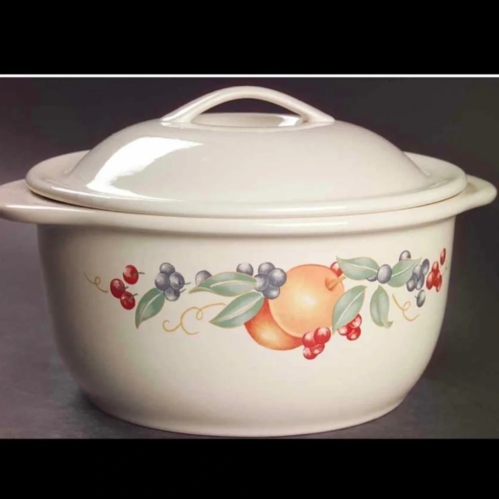Corelle Stoneware 2.5qt Casserole Dish